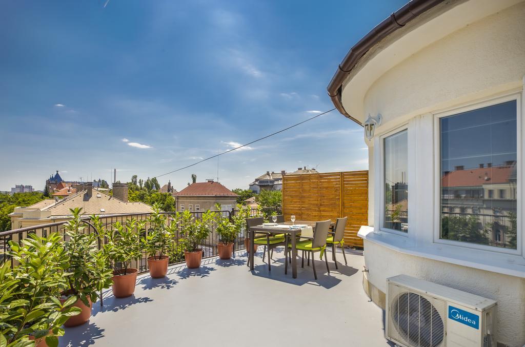 Terrace Apartments At City Park Budapest Eksteriør billede